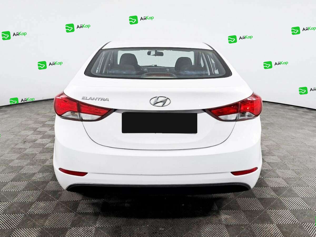 Hyundai Elantra с пробегом — 2015 год. Фото: #5