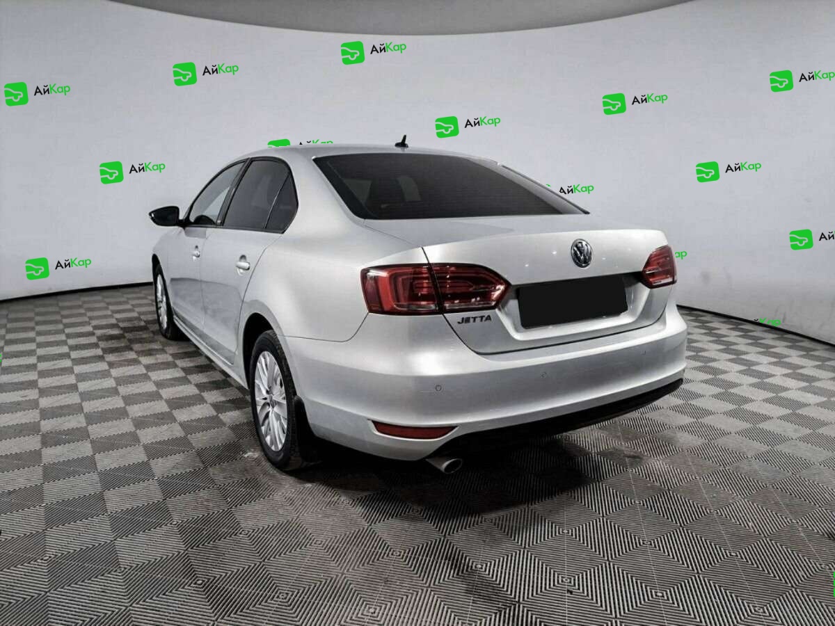 Volkswagen Jetta с пробегом — 2014 год. Фото: #5