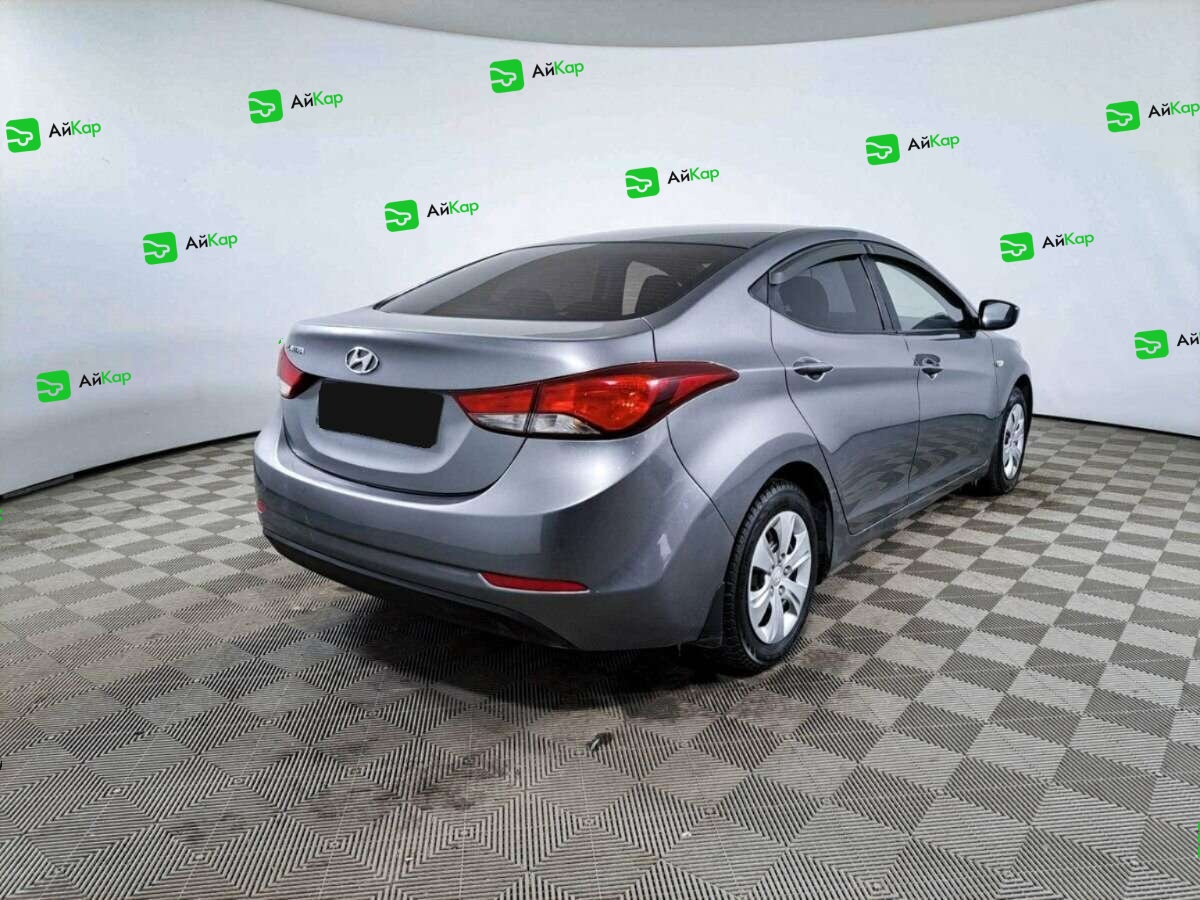 Hyundai Elantra с пробегом — 2015 год. Фото: #4