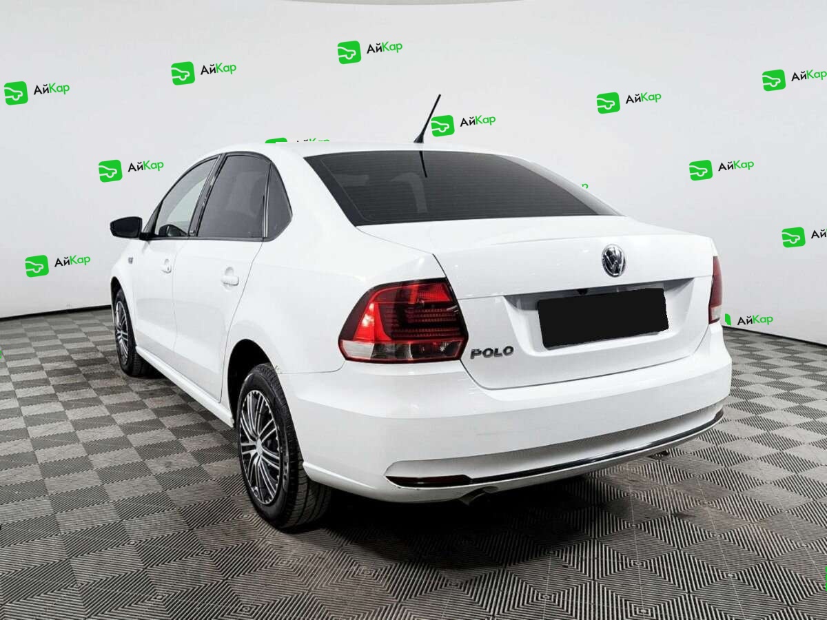 Volkswagen Polo с пробегом — 2016 год. Фото: #6