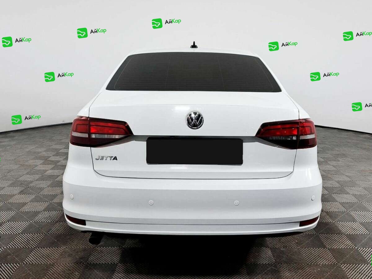 Volkswagen Jetta с пробегом — 2018 год. Фото: #4