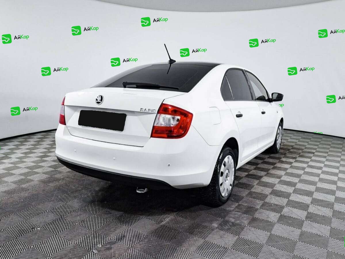 Skoda Rapid с пробегом — 2017 год. Фото: #4