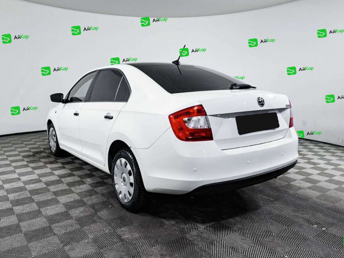 Skoda Rapid с пробегом — 2017 год. Фото: #6