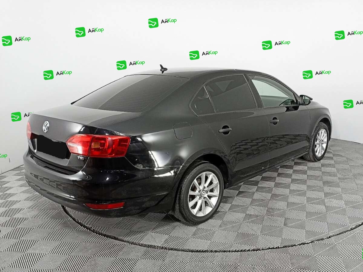 Volkswagen Jetta с пробегом — 2014 год. Фото: #4