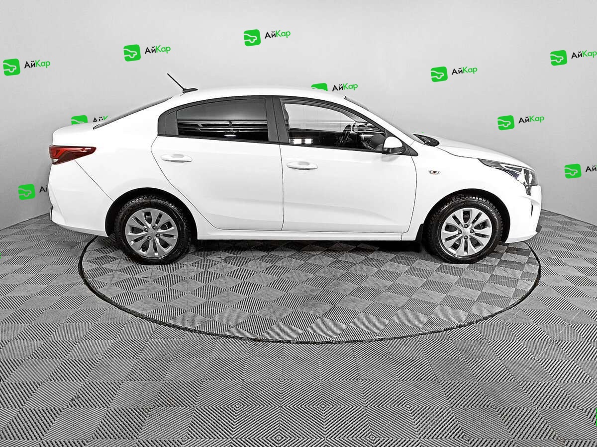 Kia Rio с пробегом — 2021 год. Фото: #3