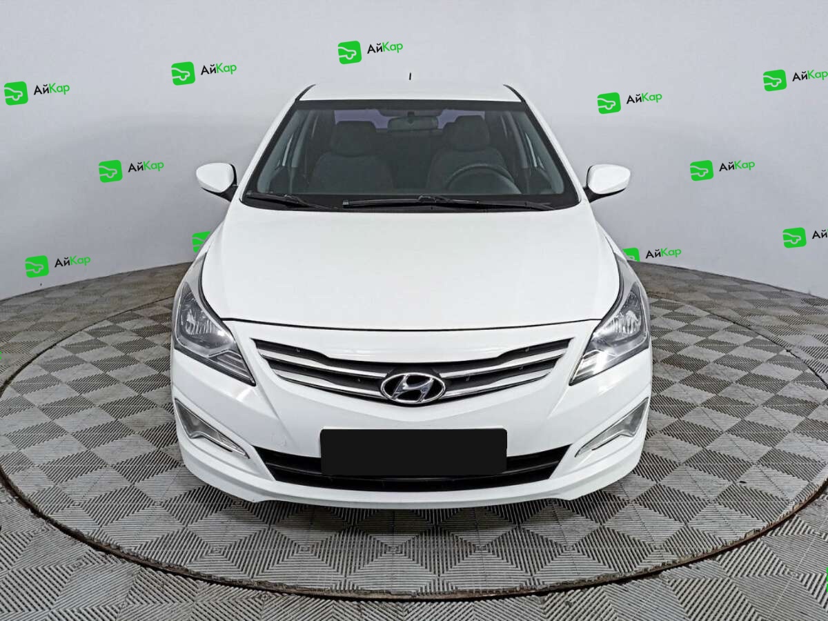 Hyundai Solaris с пробегом — 2015 год. Фото: #1