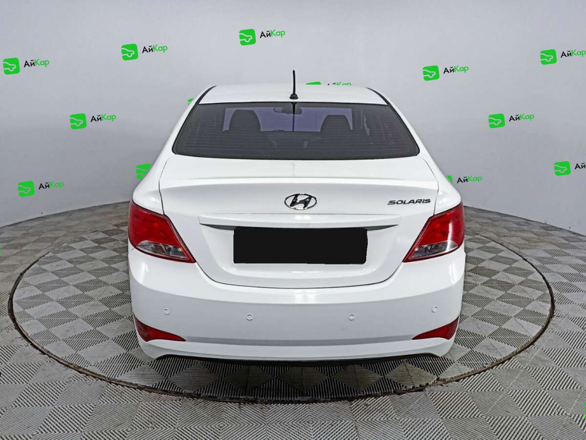Hyundai Solaris с пробегом — 2015 год. Фото: #5