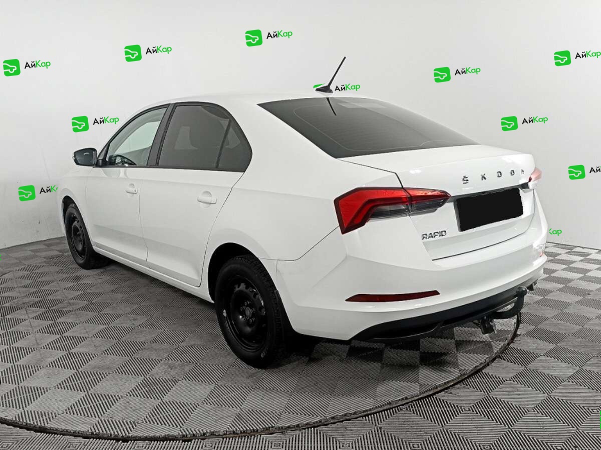 Skoda Rapid с пробегом — 2021 год. Фото: #6