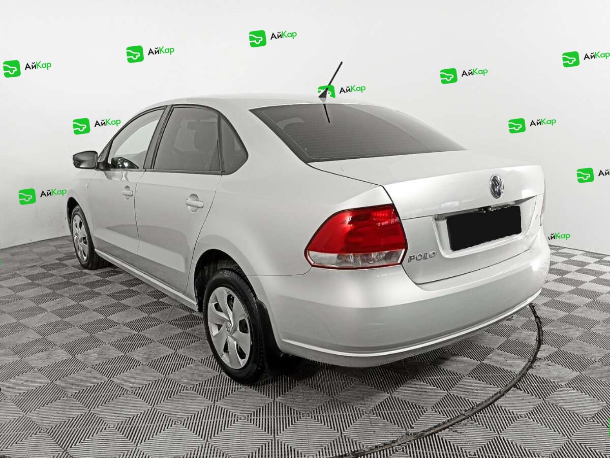 Volkswagen Polo с пробегом — 2013 год. Фото: #6