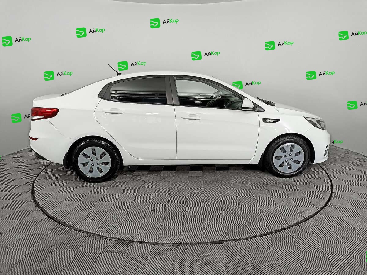 Kia Rio с пробегом — 2015 год. Фото: #3