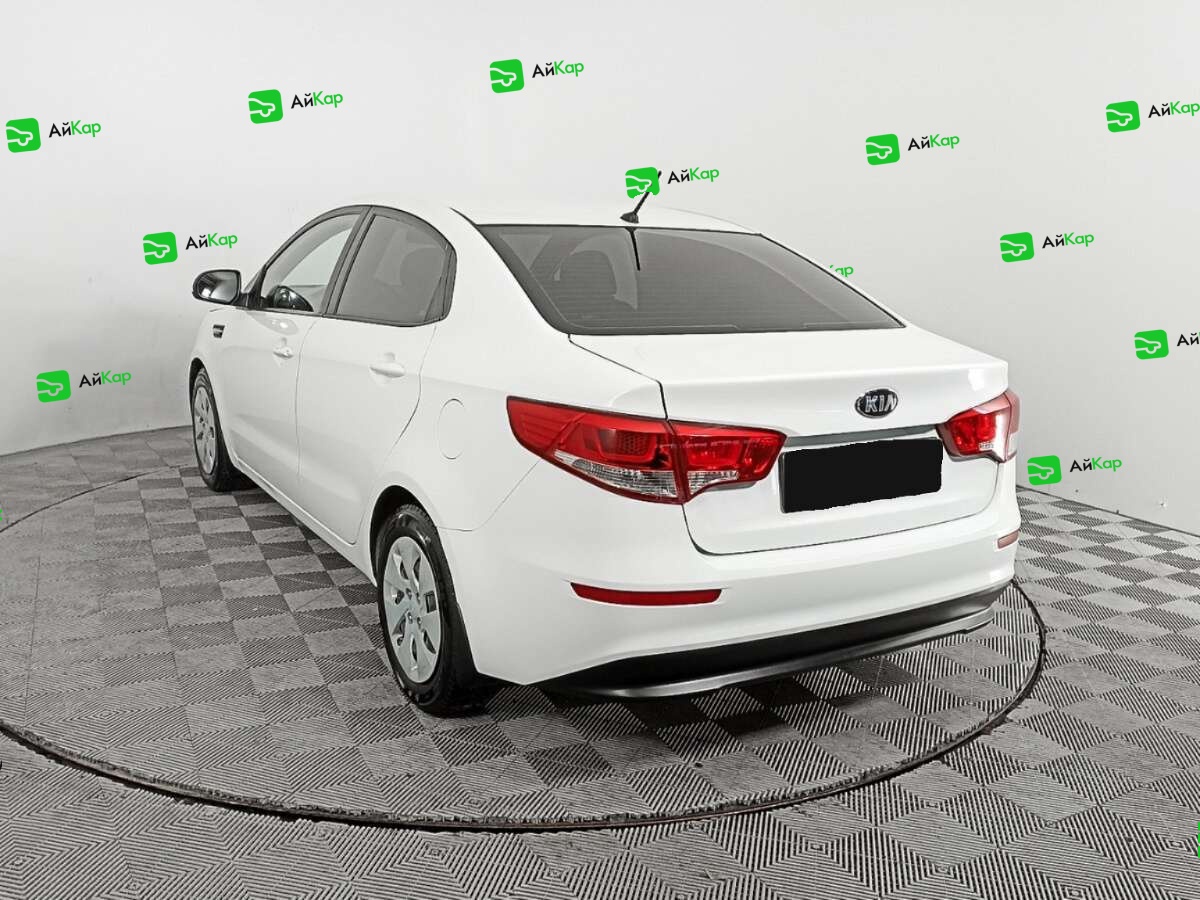Kia Rio с пробегом — 2015 год. Фото: #6