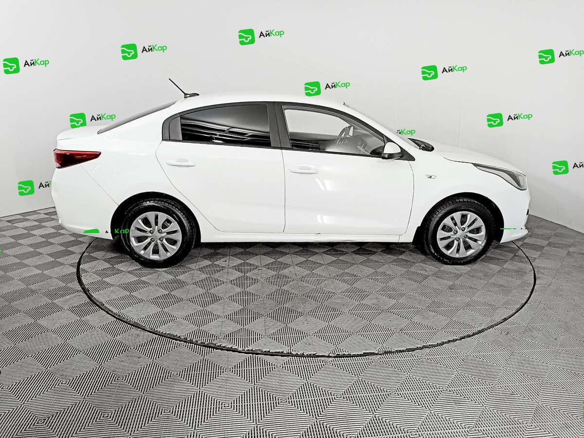Kia Rio с пробегом — 2020 год. Фото: #3