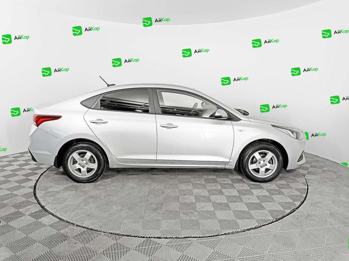 Hyundai Solaris с пробегом — 2017 год. Фото: #3