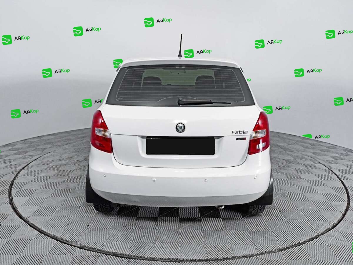 Skoda Fabia с пробегом — 2012 год. Фото: #5