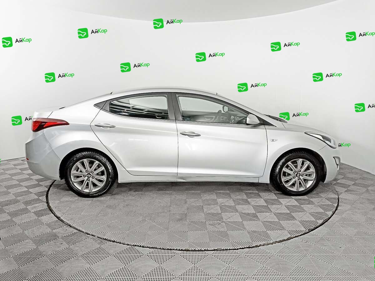 Hyundai Elantra с пробегом — 2014 год. Фото: #3