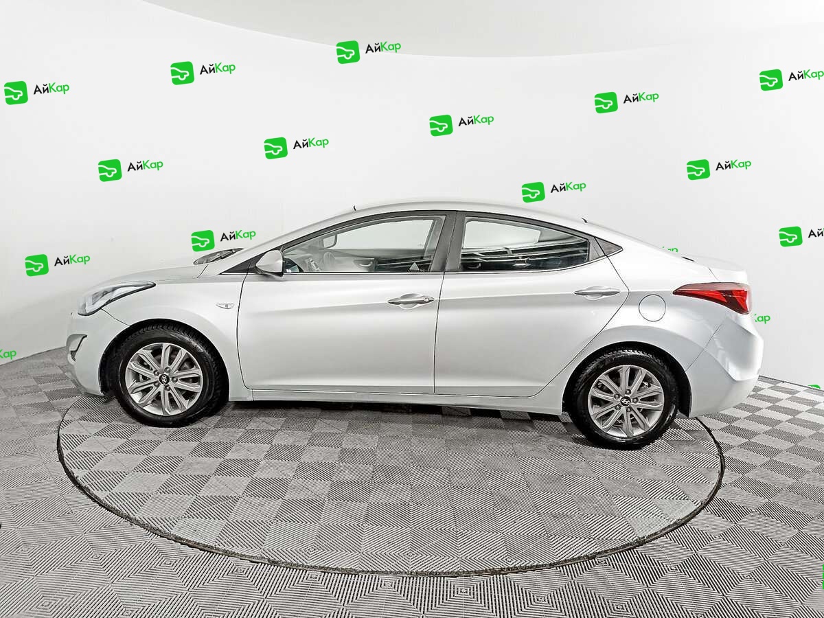 Hyundai Elantra с пробегом — 2014 год. Фото: #7