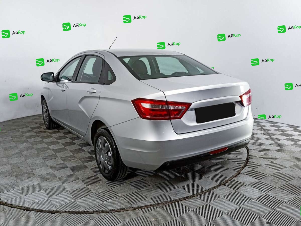 Lada (ВАЗ) Vesta с пробегом — 2015 год. Фото: #5