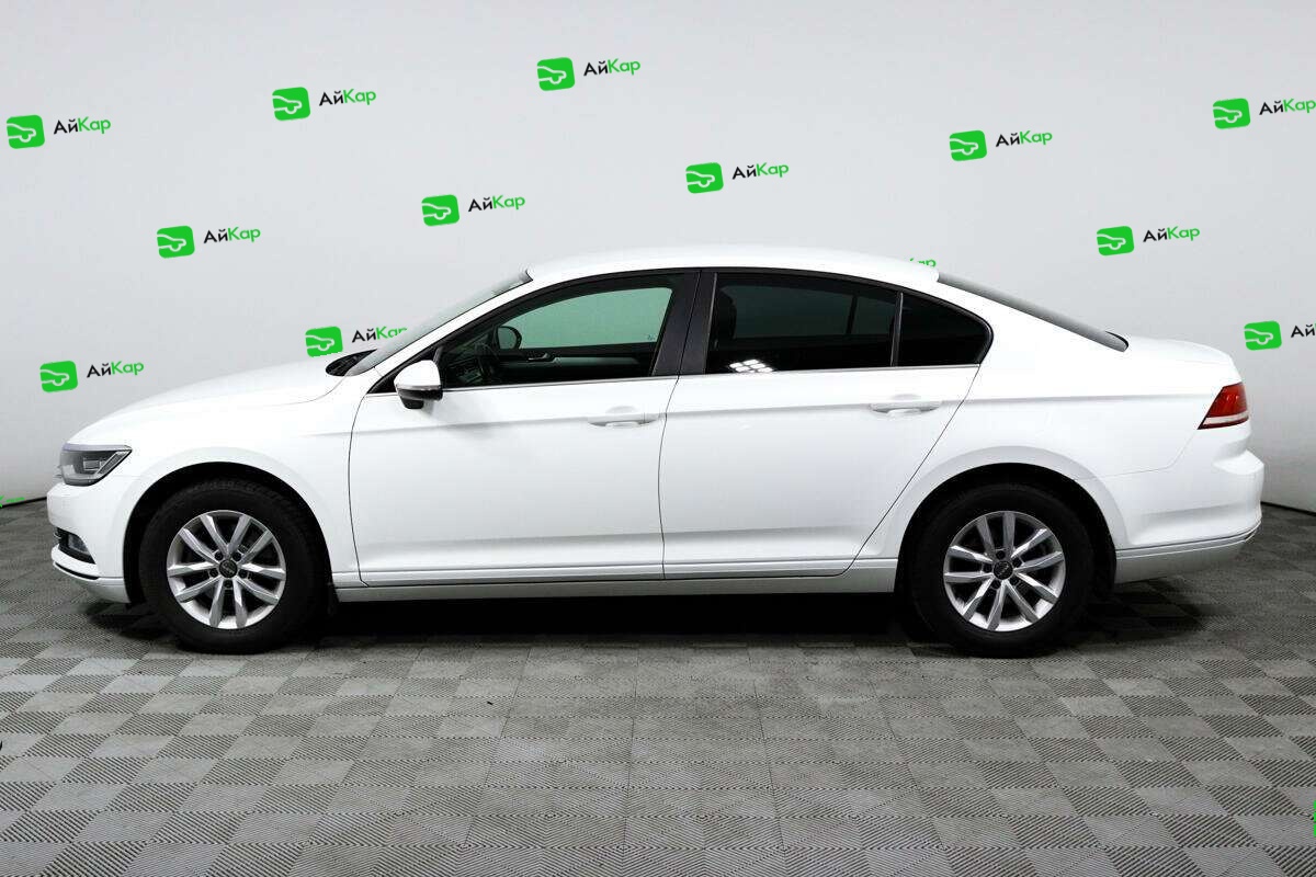 Volkswagen Passat с пробегом — 2016 год. Фото: #7