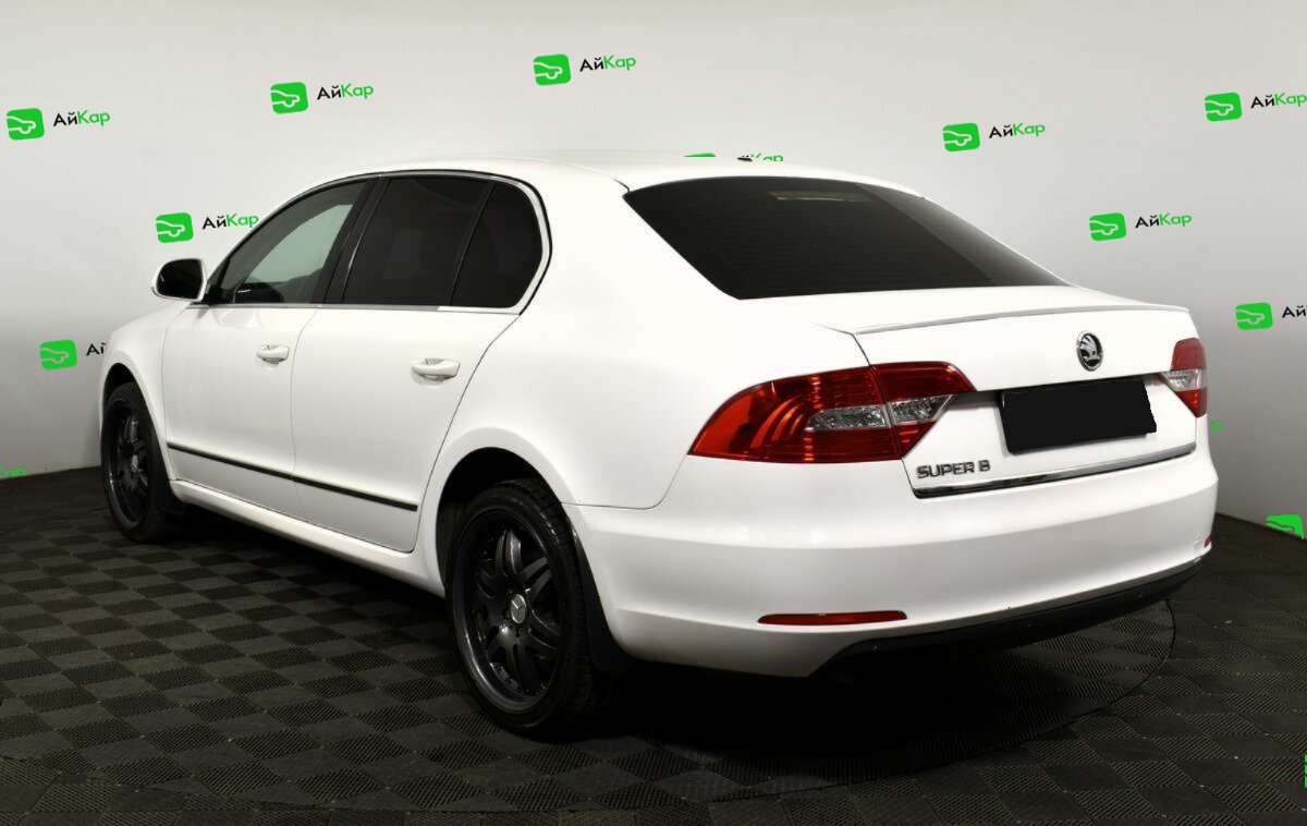 Skoda Superb с пробегом — 2015 год. Фото: #3