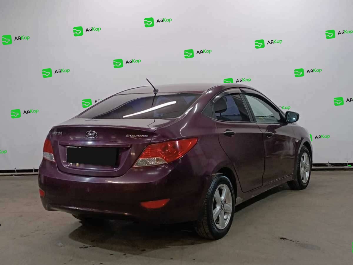 Hyundai Solaris с пробегом — 2012 год. Фото: #4
