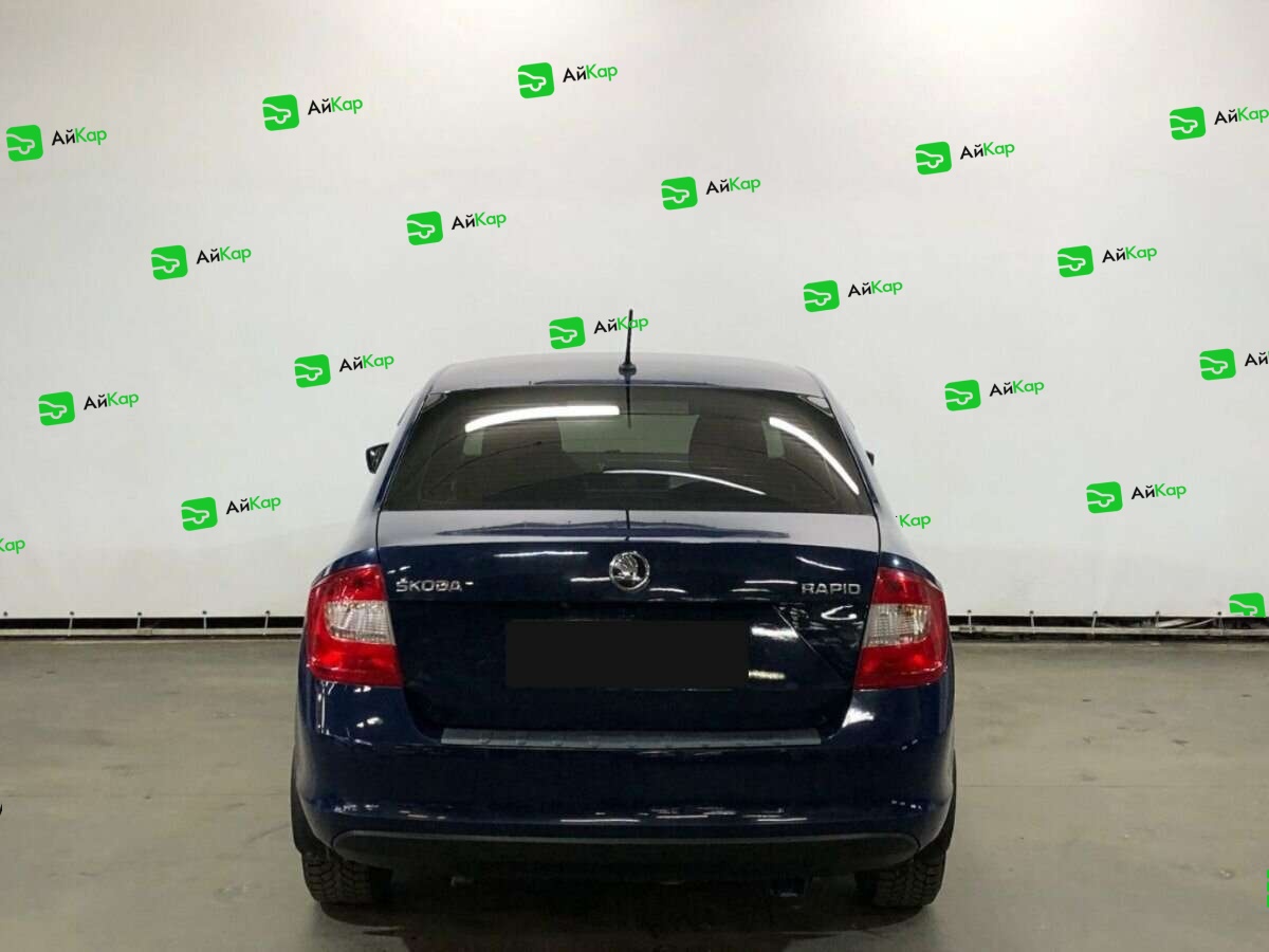 Skoda Rapid с пробегом — 2015 год. Фото: #5