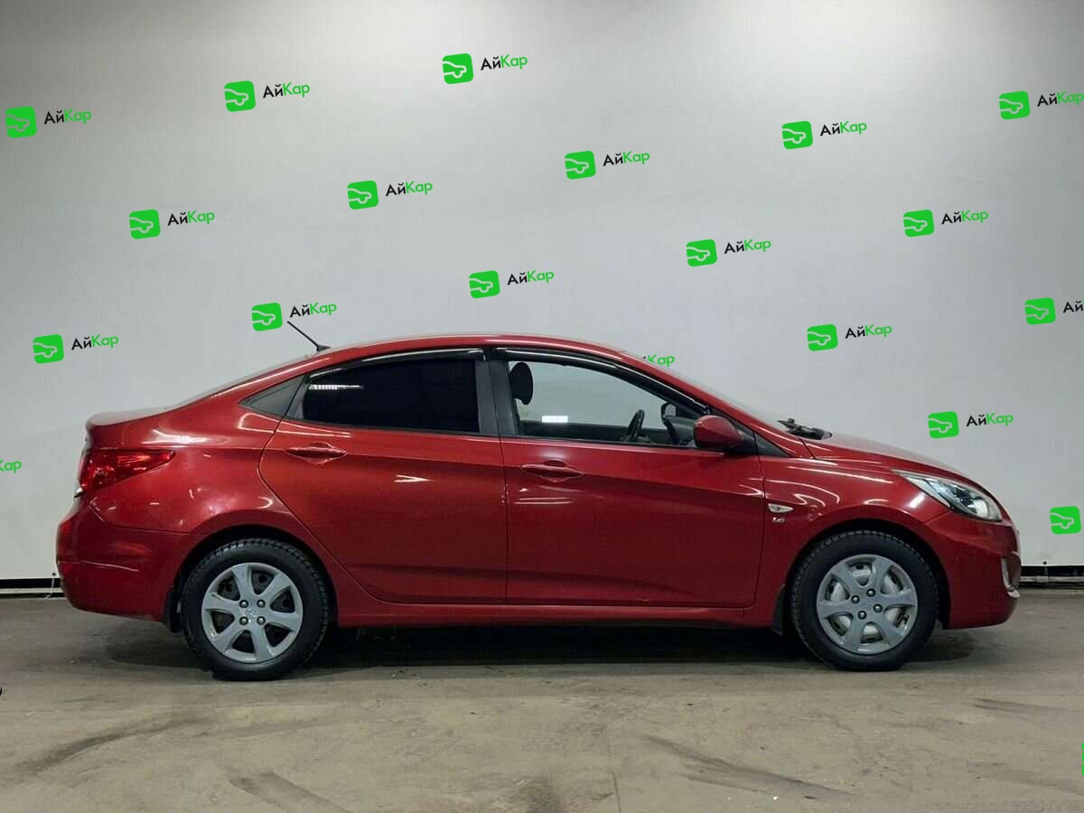 Hyundai Solaris с пробегом — 2013 год. Фото: #3