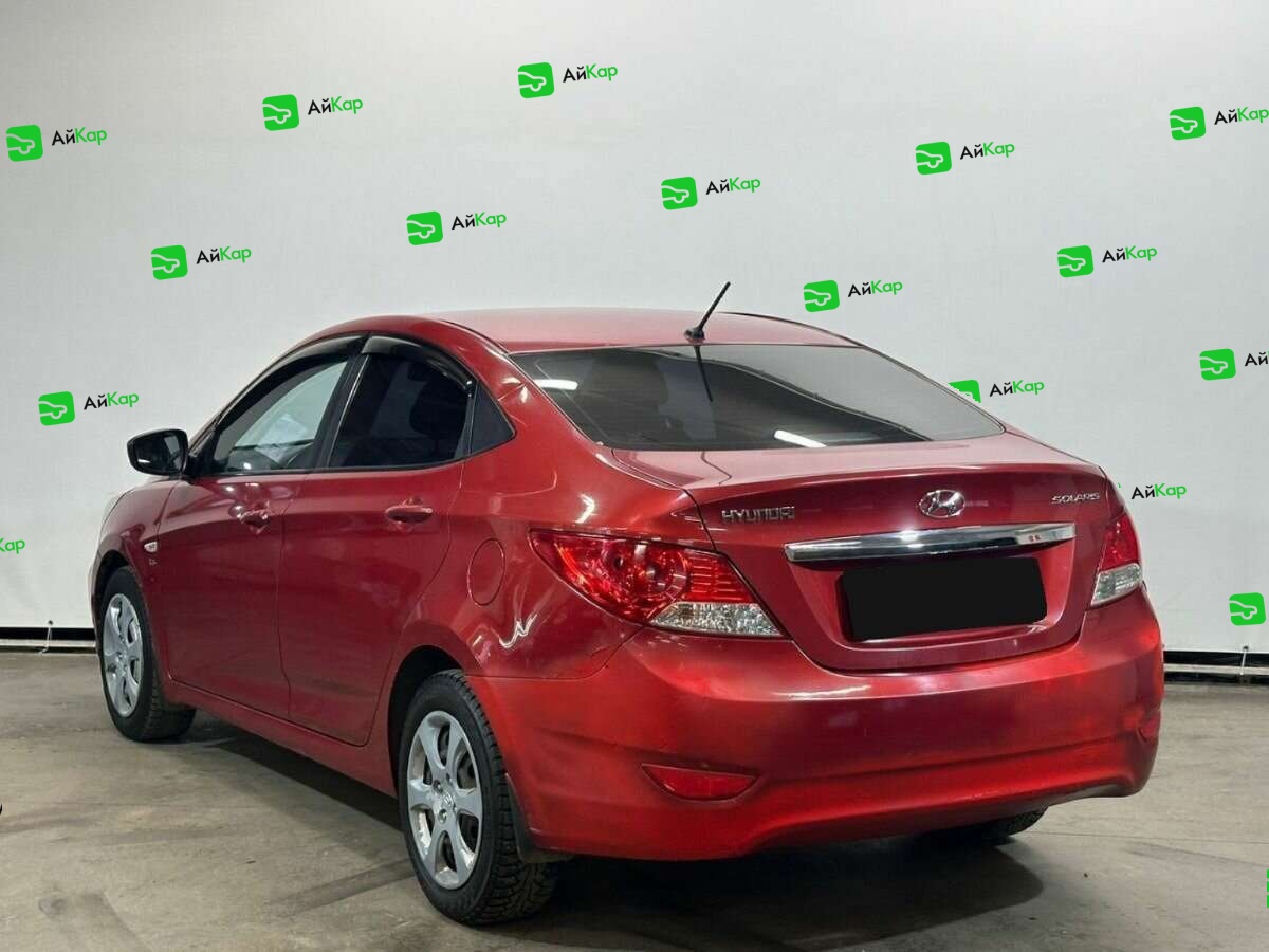 Hyundai Solaris с пробегом — 2013 год. Фото: #6