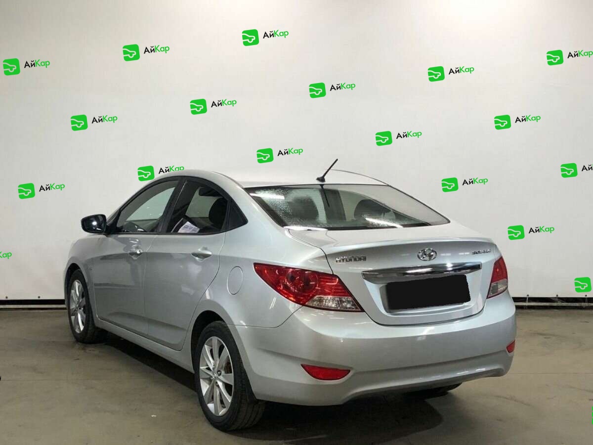 Hyundai Solaris с пробегом — 2014 год. Фото: #6