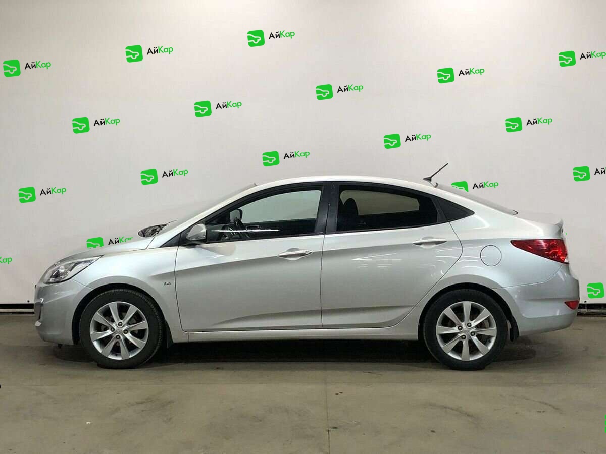 Hyundai Solaris с пробегом — 2014 год. Фото: #7