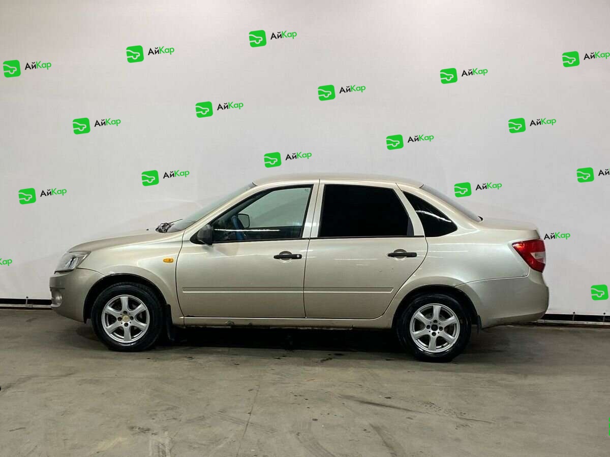 Lada (ВАЗ) Granta с пробегом — 2012 год. Фото: #7