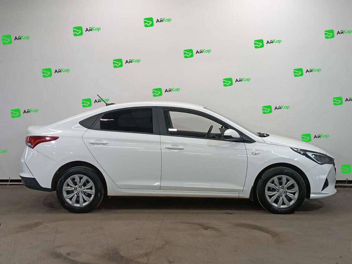 Hyundai Solaris с пробегом — 2022 год. Фото: #3