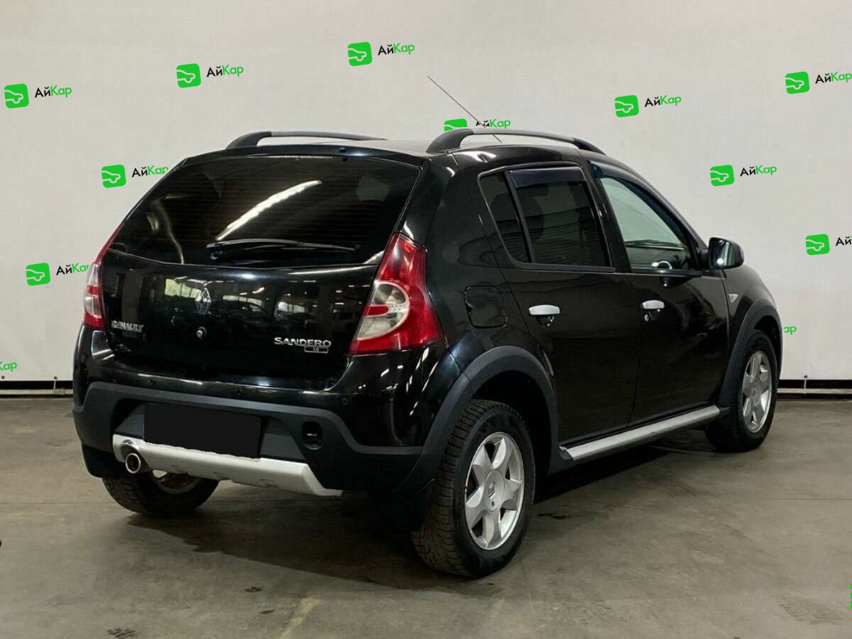 Renault Sandero с пробегом — 2012 год. Фото: #4