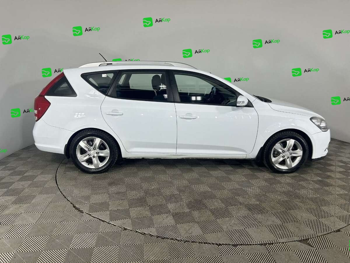 Kia Ceed с пробегом — 2012 год. Фото: #3