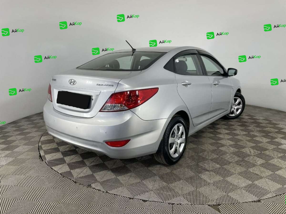 Hyundai Solaris с пробегом — 2012 год. Фото: #5