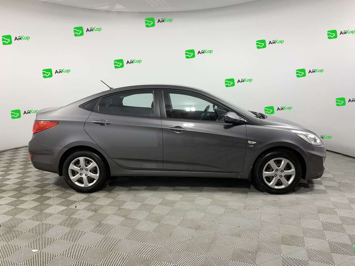 Hyundai Solaris с пробегом — 2013 год. Фото: #3