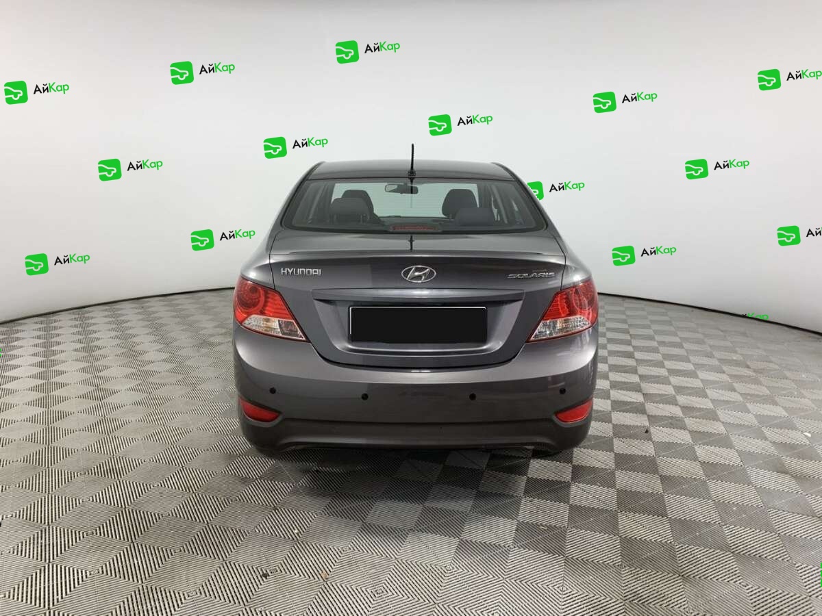 Hyundai Solaris с пробегом — 2013 год. Фото: #5