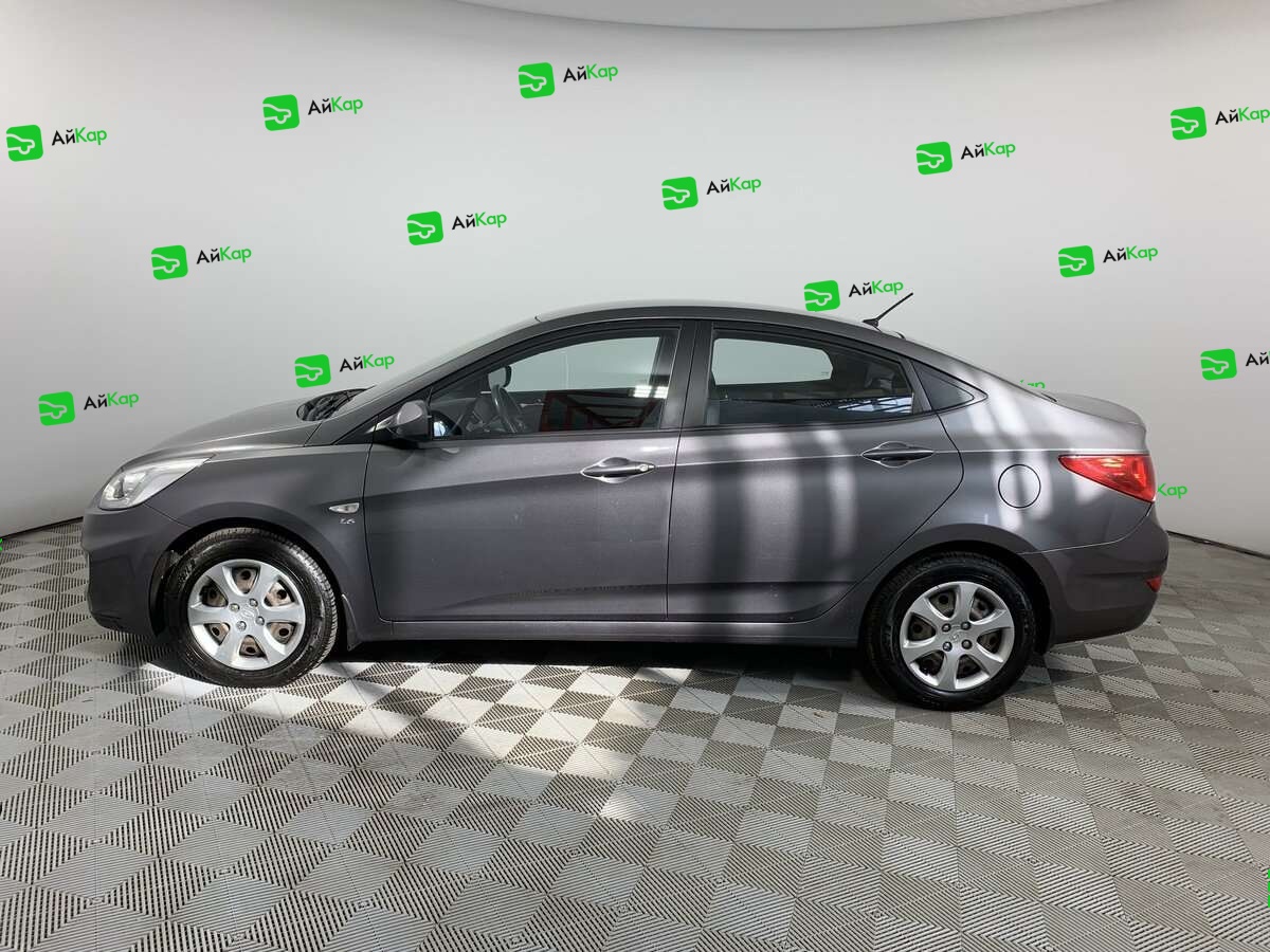 Hyundai Solaris с пробегом — 2013 год. Фото: #7