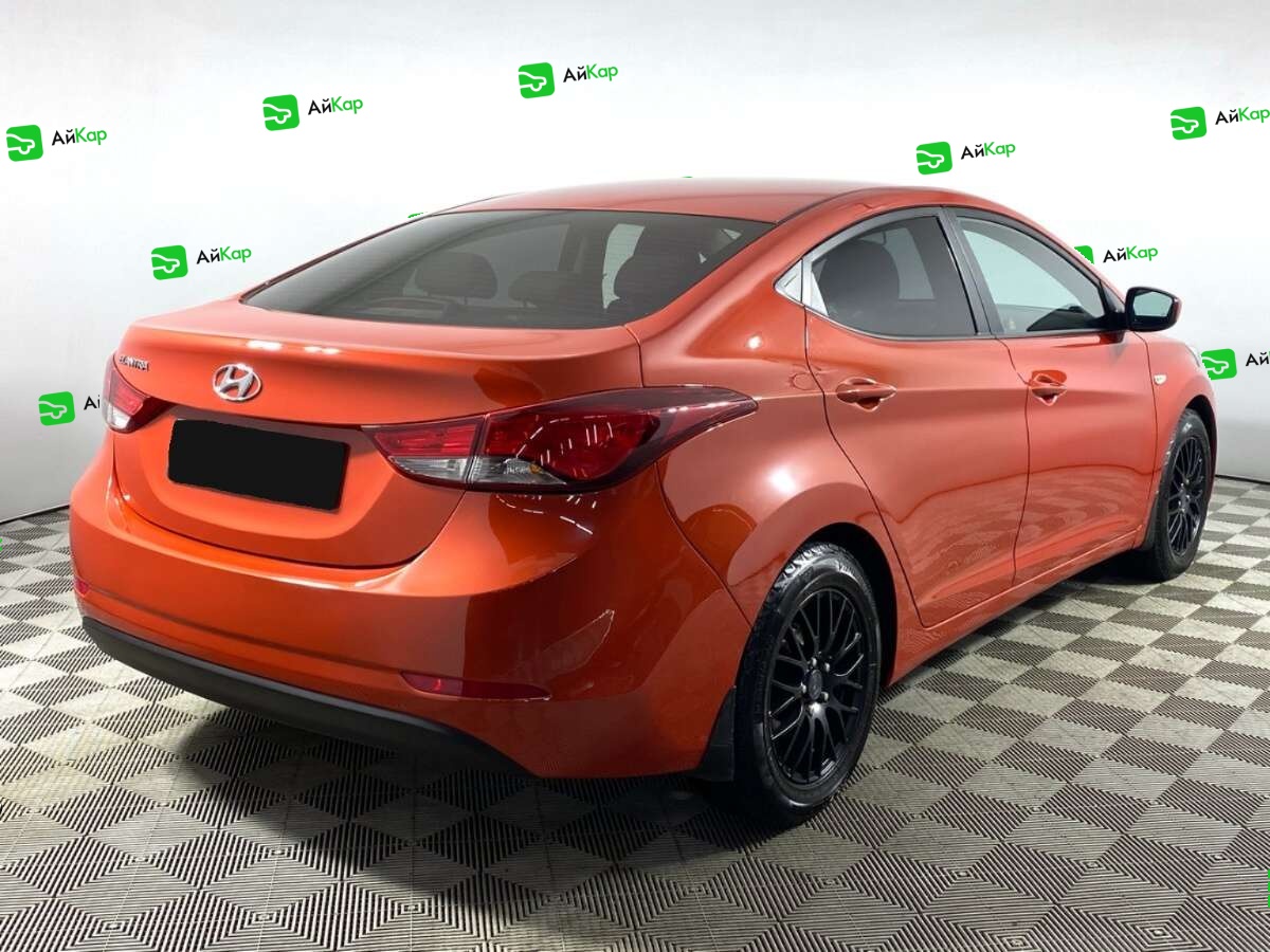 Hyundai Elantra с пробегом — 2015 год. Фото: #3