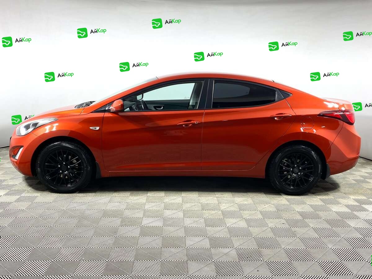 Hyundai Elantra с пробегом — 2015 год. Фото: #5