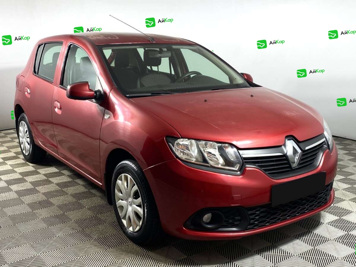 Renault Sandero с пробегом — 2015 год. Фото: #2