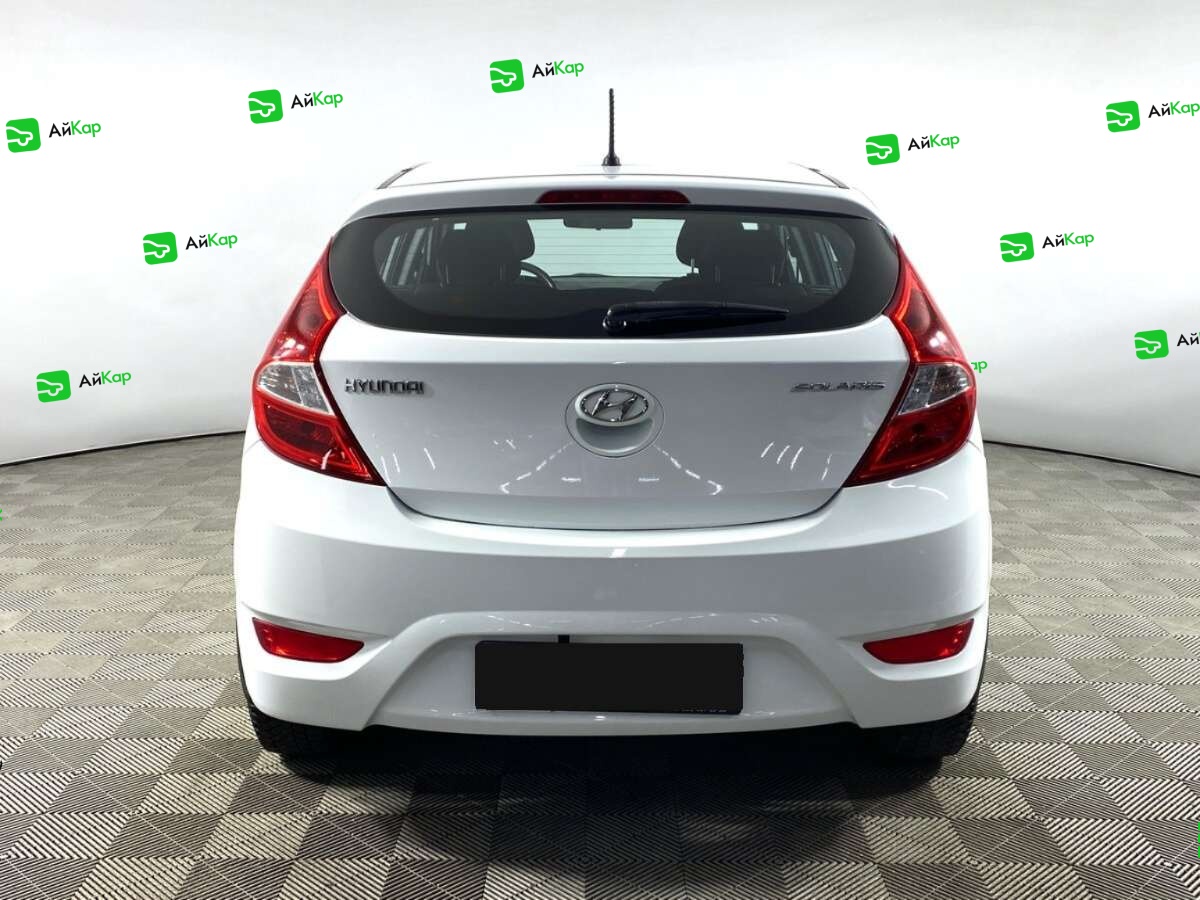 Hyundai Solaris с пробегом — 2014 год. Фото: #5