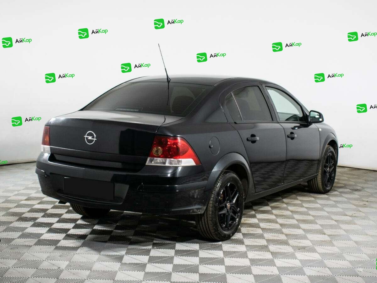 Opel Astra с пробегом — 2014 год. Фото: #3