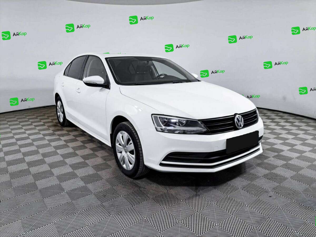 Volkswagen Jetta с пробегом — 2017 год. Фото: #2