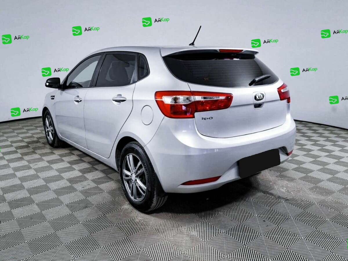 Kia Rio с пробегом — 2013 год. Фото: #6