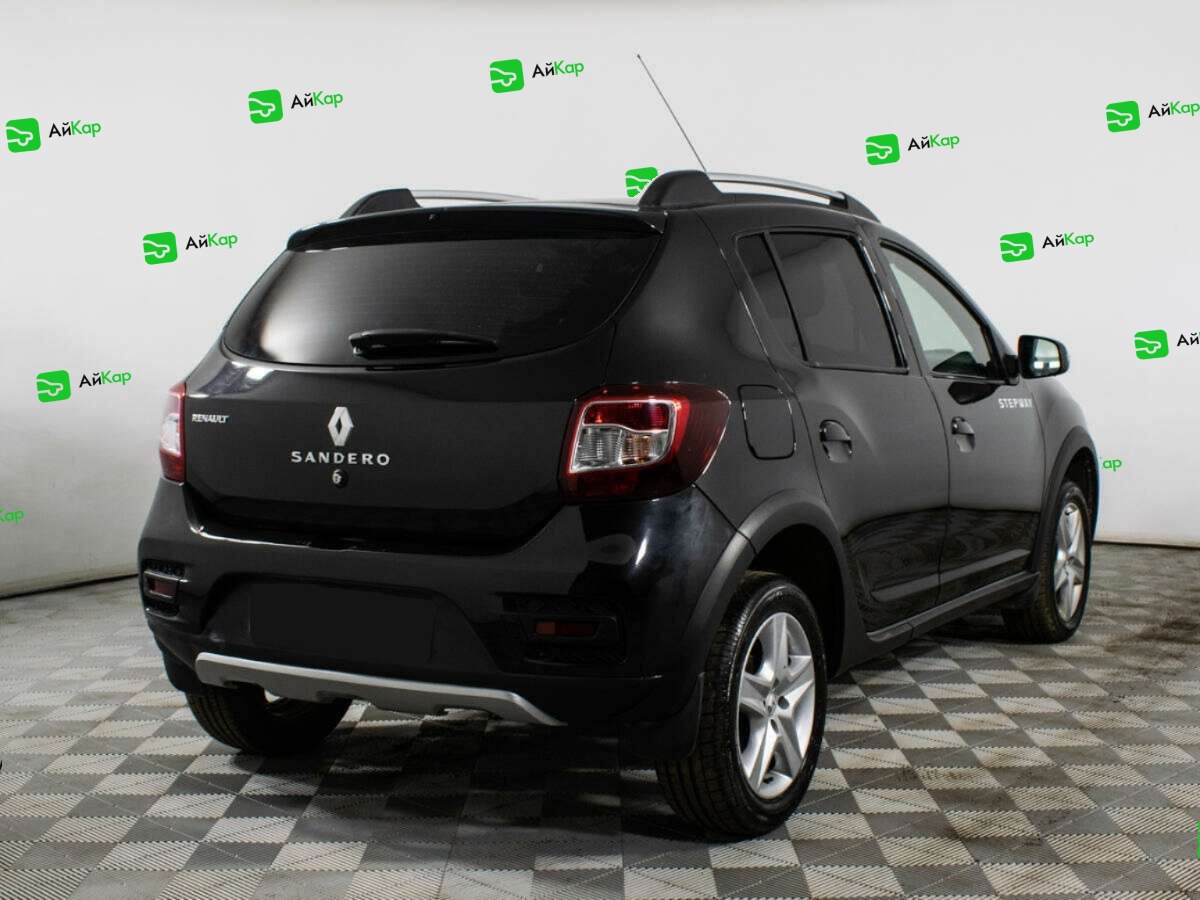 Renault Sandero с пробегом — 2017 год. Фото: #3