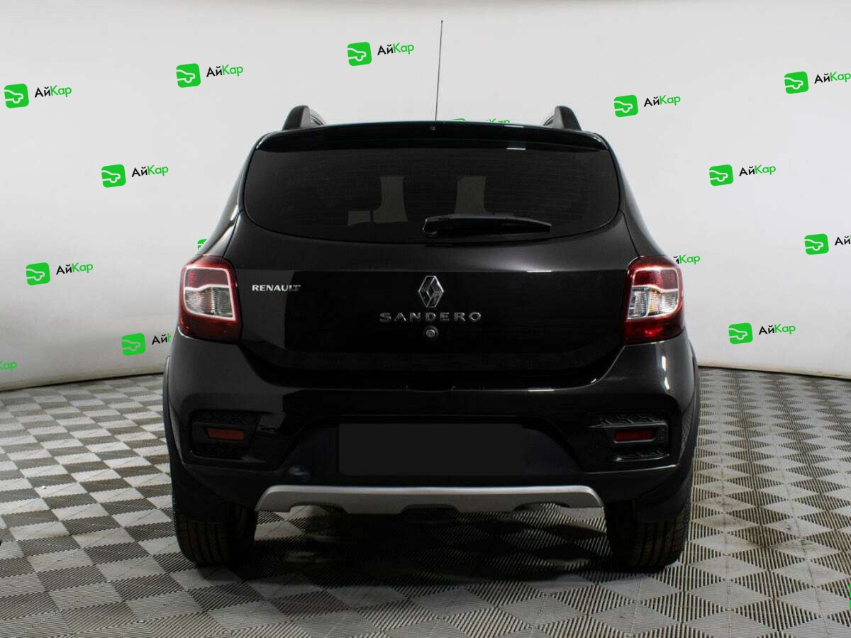 Renault Sandero с пробегом — 2017 год. Фото: #4