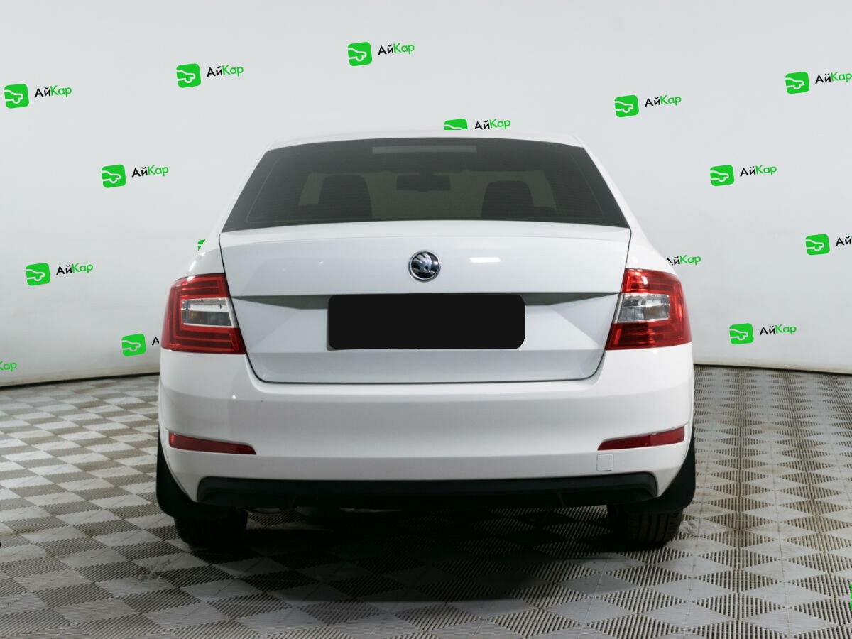Skoda Octavia с пробегом — 2015 год. Фото: #3
