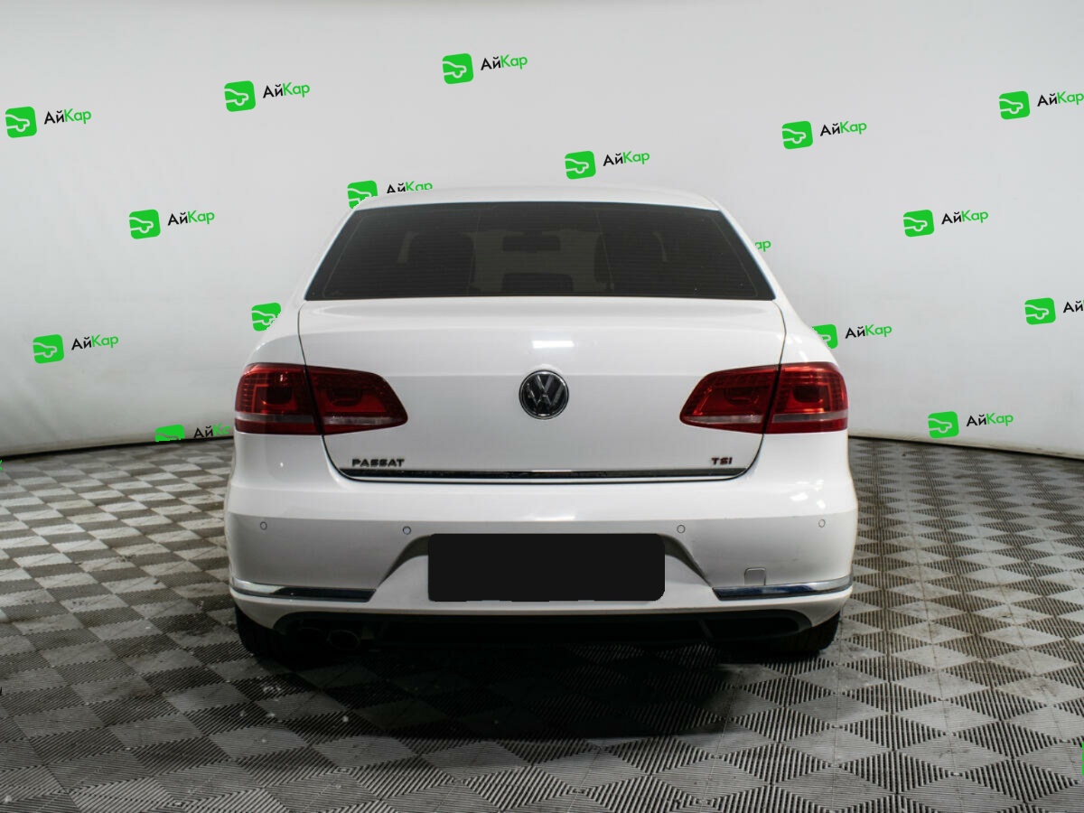 Volkswagen Passat с пробегом — 2014 год. Фото: #4