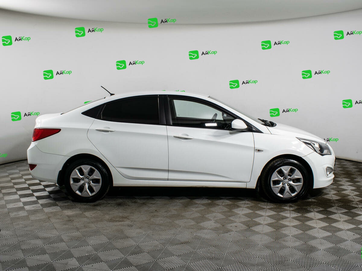 Hyundai Solaris с пробегом — 2016 год. Фото: #3