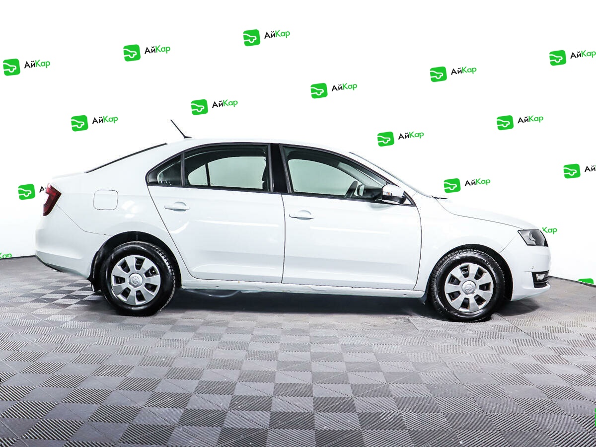 Skoda Rapid с пробегом — 2017 год. Фото: #3